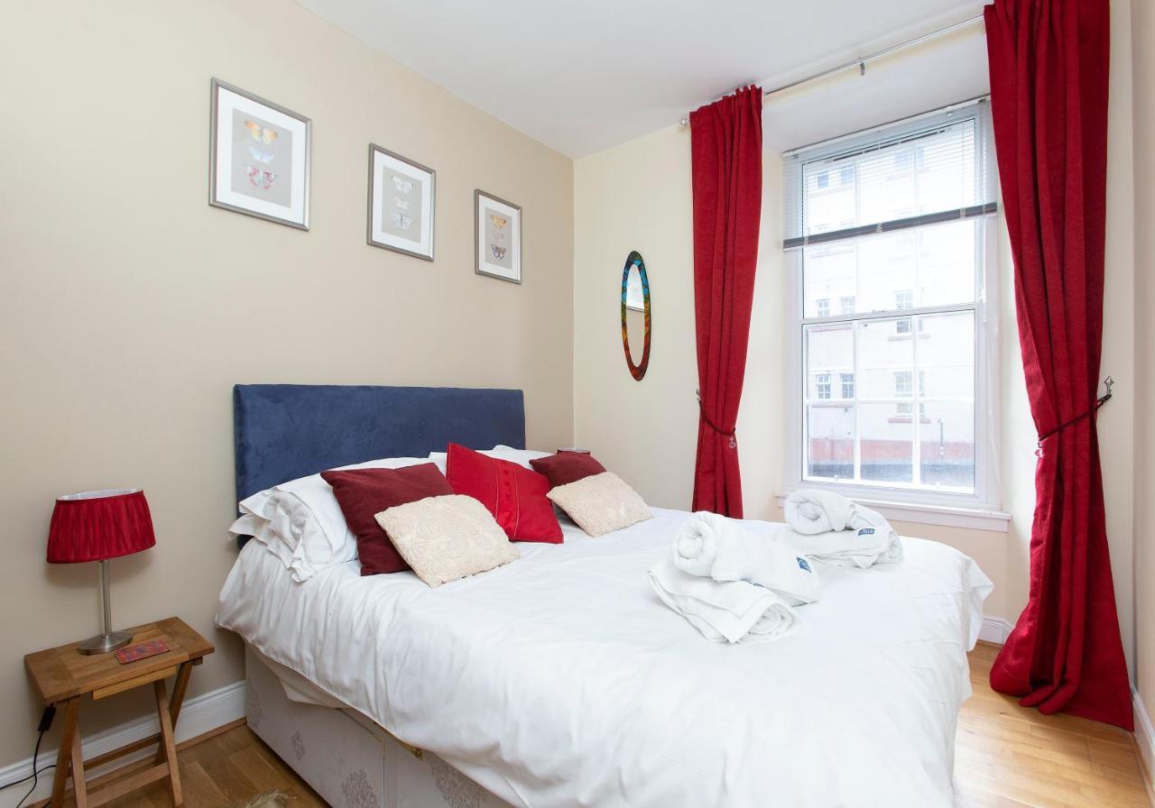 Apartamento Blair St Scott Apt Old Town Edimburgo Exterior foto