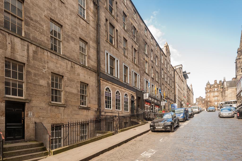 Apartamento Blair St Scott Apt Old Town Edimburgo Exterior foto